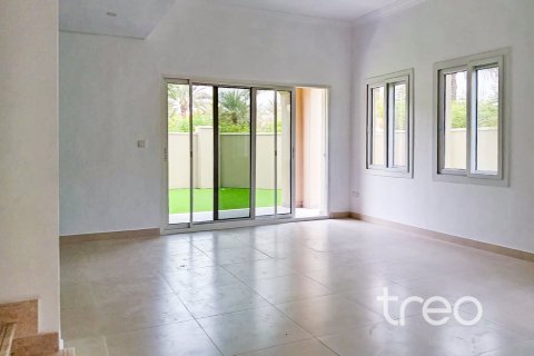 3 bedrooms Townhouse in Bella Casa, UAE No. 220895 5