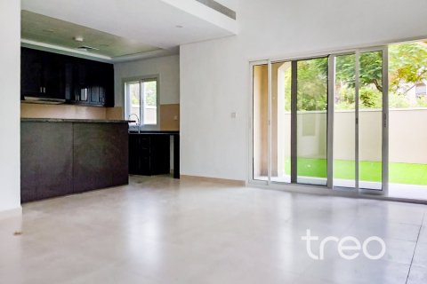 3 bedrooms Townhouse in Bella Casa, UAE No. 220895 3