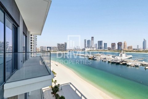Квартира с 3 спальнями в EMAAR Beachfront, ОАЭ №211333 19