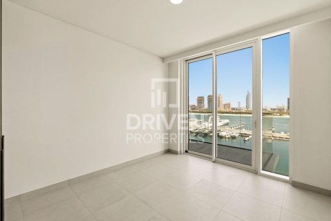 Квартира с 3 спальнями в EMAAR Beachfront, ОАЭ №211333 10