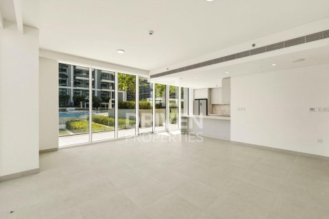 Квартира с 3 спальнями в EMAAR Beachfront, ОАЭ №211333 7