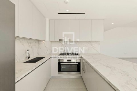 Квартира с 3 спальнями в EMAAR Beachfront, ОАЭ №211333 17