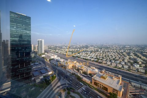 252m² Office in Jumeirah Lake Towers, UAE No. 211170 24