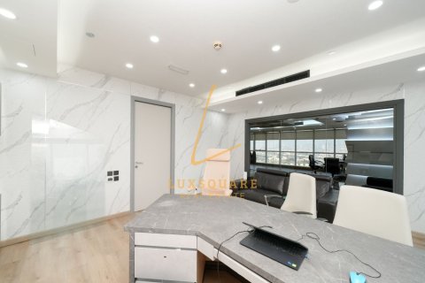 252m² Office in Jumeirah Lake Towers, UAE No. 211170 19