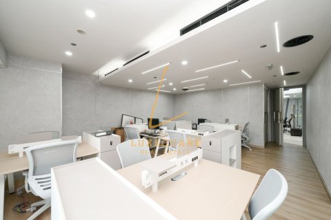 252m² Office in Jumeirah Lake Towers, UAE No. 211170 7