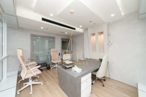252m² Office in Jumeirah Lake Towers, UAE No. 211170 12