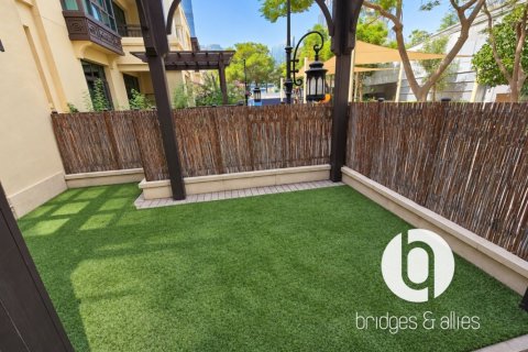 Apartment de 1 dormitorio en Old Town, UAE No. 210664