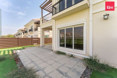 4 bedrooms Villa in Dubai, UAE No. 167144 9