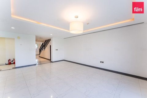 4 bedrooms Villa in Dubai, UAE No. 167144 11