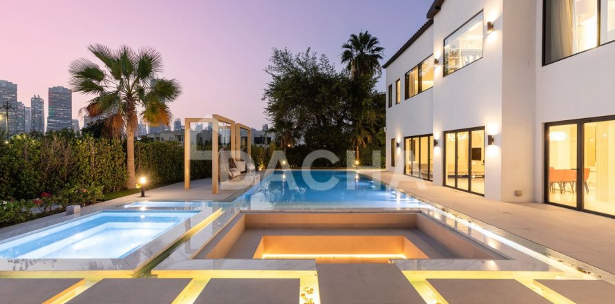 5 bedrooms Villa in Jumeirah Islands, UAE No. 207789