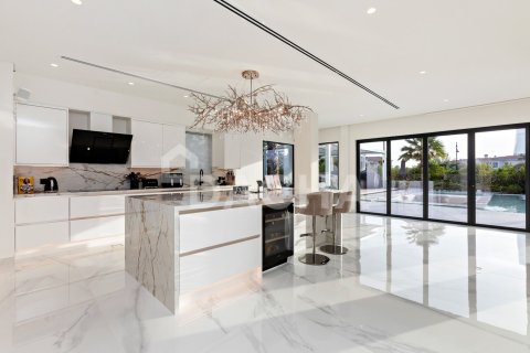 5 bedrooms Villa in Jumeirah Islands, UAE No. 207789 11