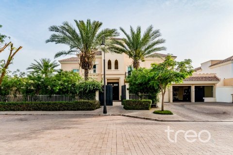 6 bedrooms Villa in Victory Heights, UAE No. 224969