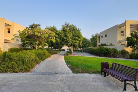 3 bedrooms Townhouse in Ras Al Khaimah, UAE No. 184191 17