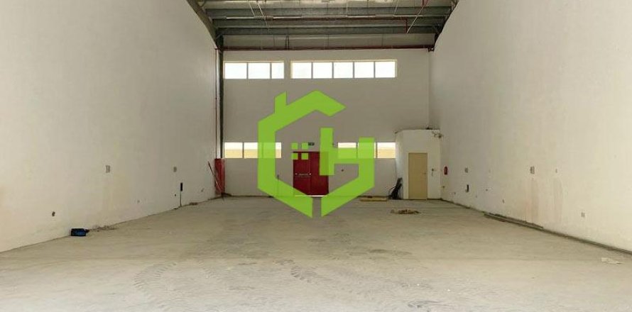 241.5m² Warehouse in Al Khawaneej, UAE No. 23037