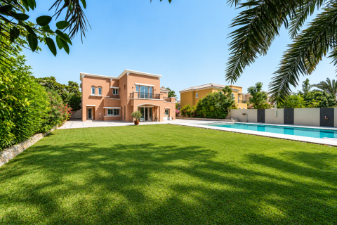 Villa de 5 chambres à Dubai, UAE No. 224583