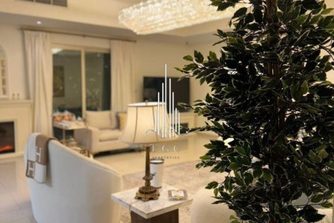Villa de 4 chambres à Khalifa City, UAE No. 42128 16