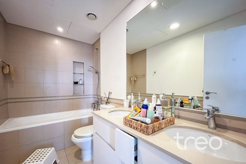 Appartement de 3 chambres à Hayat Boulevard, UAE No. 222738 8