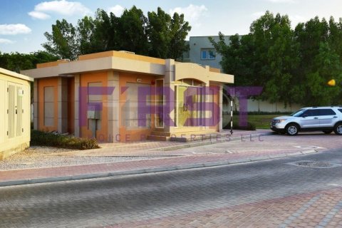 3 غرف نوم فيلا في أبو ظبي, الإمارات العربية المتحدة رقم 13323 16