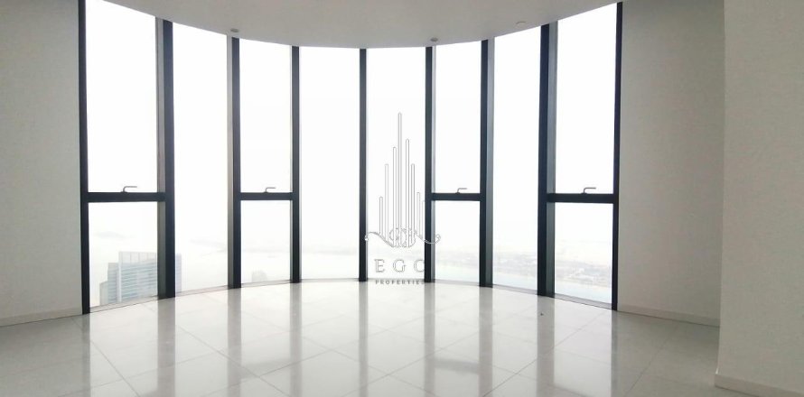 Apartment de 3 dormitorios en Corniche Road, UAE No. 50975