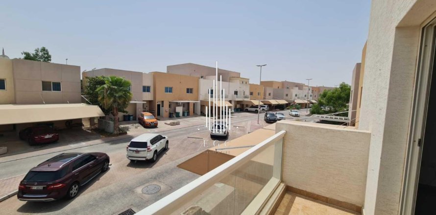 Вилла с 4 спальнями в Al Reef, ОАЭ №36698