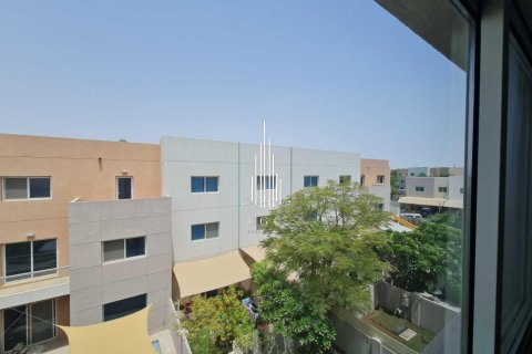 Вилла с 4 спальнями в Al Reef, ОАЭ №36698 31