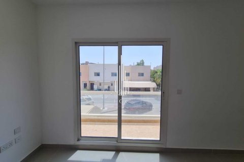 Вилла с 4 спальнями в Al Reef, ОАЭ №36698 23