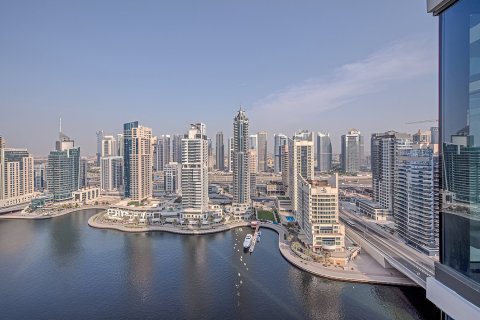 Apartment de 2 dormitorios en LIV Residence, UAE No. 195980