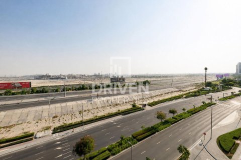 Квартира с 1 спальней в Dolphin Tower, ОАЭ №226006 9