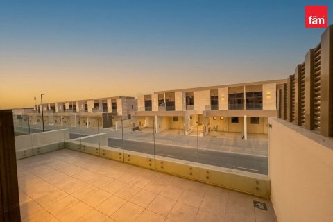 4 bedrooms Townhouse in Dubai, UAE No. 200147 3