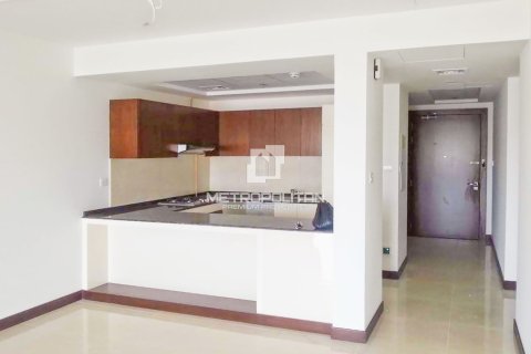 Квартира с 2 спальнями в Джумейра Вилладж Серкл, ОАЭ №77596