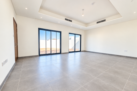 6 bedrooms Villa in Al Shamkha, UAE No. 213074 3
