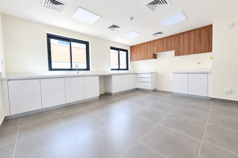 6 bedrooms Villa in Al Shamkha, UAE No. 213074 9