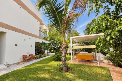 Villa de 4 dormitorios en DAMAC Hills (Akoya by DAMAC), UAE No. 223434 3