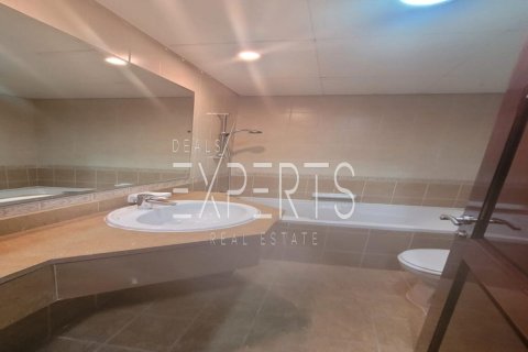 Villa de 5 chambres à Abu Dhabi, UAE No. 224090 14