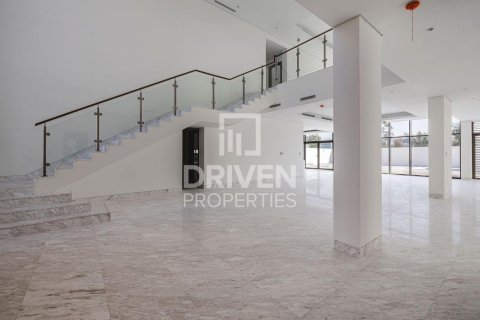 Вилла с 6 спальнями в District One, ОАЭ №211663 3