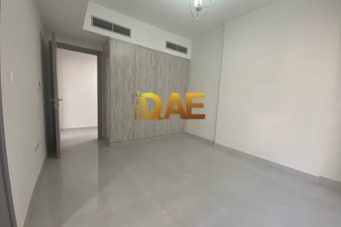 3716.1m² Building in Dubai, UAE No. 4694 9
