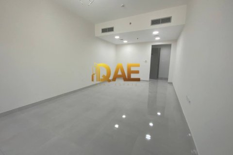 3716.1m² Building in Dubai, UAE No. 4694 3