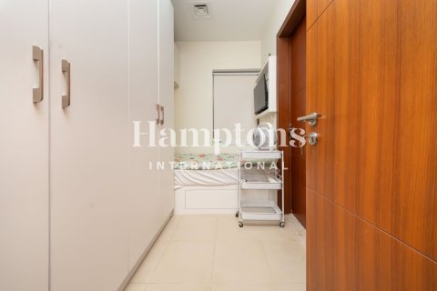 Apartment de 3 dormitorios en The Hills A, UAE No. 223823 11