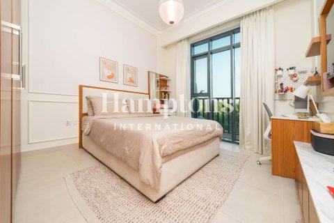 Apartment de 3 dormitorios en The Hills A, UAE No. 223823