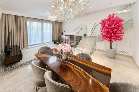 Townhouse de 4 dormitorios en Sobha Hartland, UAE No. 223221 6