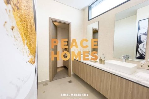 Villa de 5 dormitorios en Sharjah Waterfront City, UAE No. 10886 12