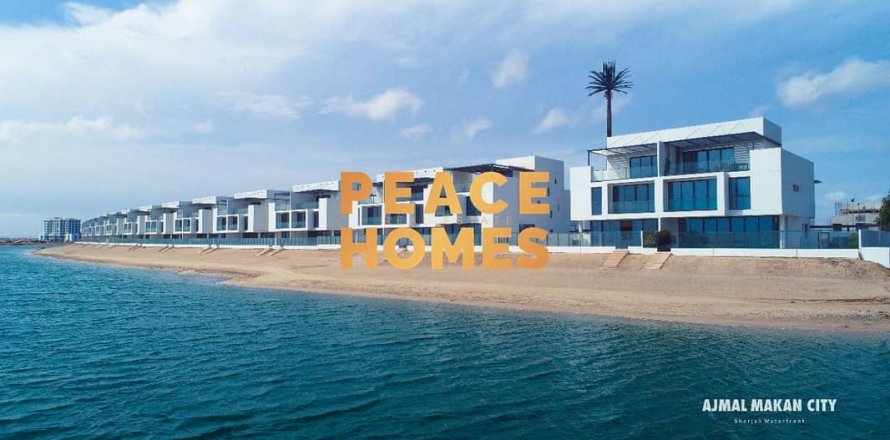 Villa de 5 dormitorios en Sharjah Waterfront City, UAE No. 10886