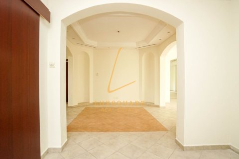 5 bedrooms Villa in Green Community West, UAE No. 211169 9