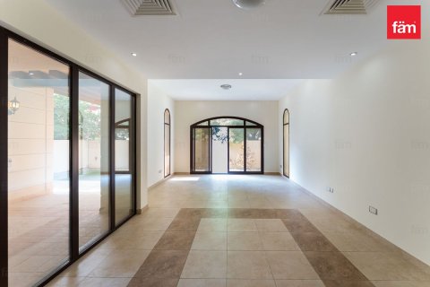 Townhouse de 4 dormitorios en Dubai, UAE No. 224405 3