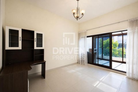3 bedrooms Townhouse in District 11, UAE No. 212630 17