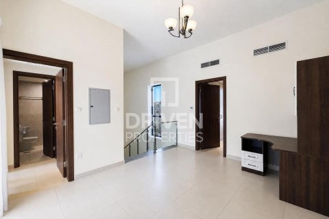 3 bedrooms Townhouse in District 11, UAE No. 212630 18