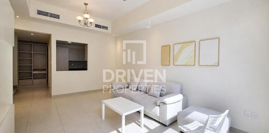 3 bedrooms Townhouse in District 11, UAE No. 212630