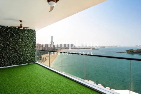 Appartement de 2 chambres à Azure Residences, UAE No. 222323 10