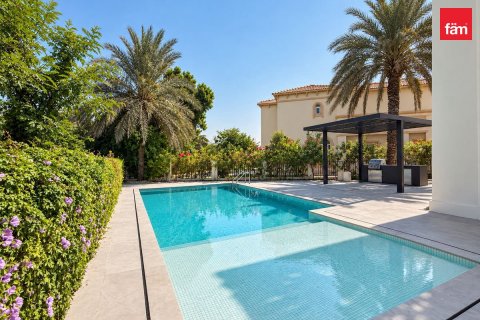 Вилла с 4 спальнями в Jumeirah Islands, ОАЭ №216803 13