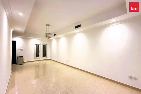 3 bedrooms Villa in Dubai, UAE No. 169689